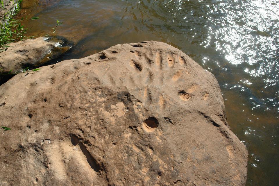 Foto Joaquim Cunha - oficina lítica - Rolim de Moura.jpg
