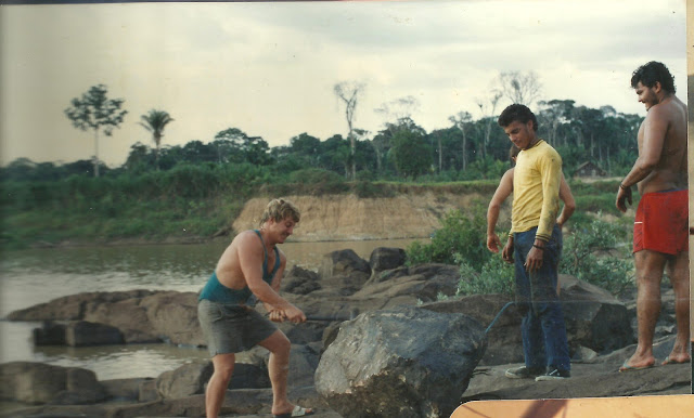 POIA COM EX CUNHADOS.jpg
