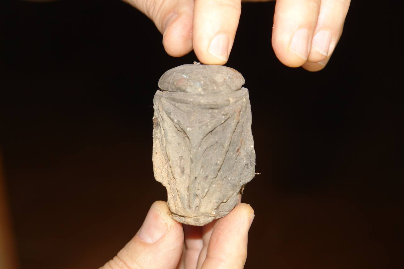 Foto Joaquim Cunha - artefato cerâmico - Alto Alegre dos Parecis.jpg