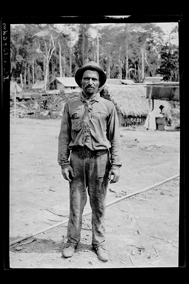 1259 - Trabalhador_da_Ferrovia_Madeira-Mamoré_-_,_Acervo_do_Museu_Paulista_da_USP.jpg