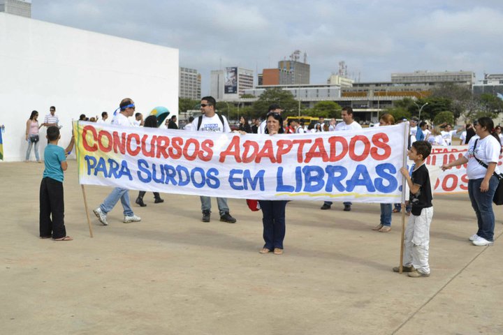 Manifestação Brasília 2011 - Mov Surdo Nacional (17).jpg