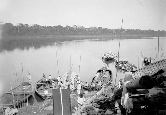 1096 - Barcos_Utilizados_para_Transporte ao_Longo_do_Rio_Madeira-MP_USP.jpg