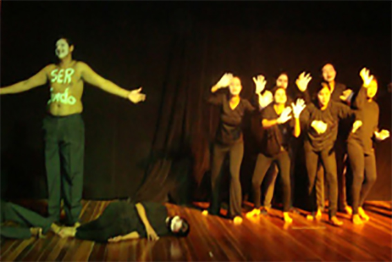 art_performance_surda_ser surdo.jpg