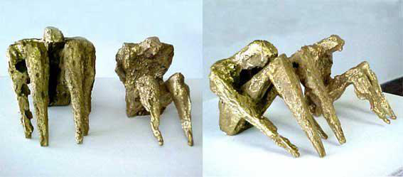 2004 - Assentados - escultura em bronze.jpg