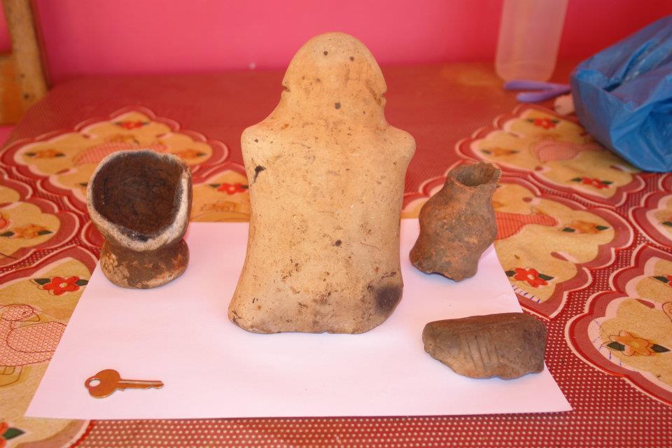 Foto Joaquim Cunha - artefatos cerâmicos - Mostra de Arqueologia - Alta Floresta do Oeste.jpg