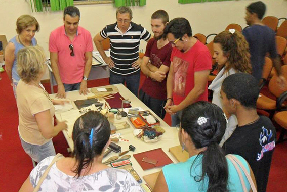 12 - todos atentos.jpg