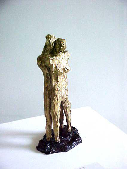 2004 - Os Amantes - escultura em bronze.jpg