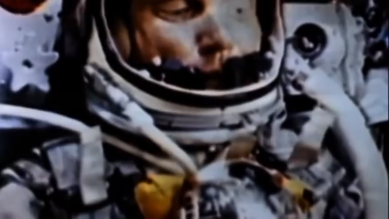 Frame do CurtaClipe - De Klipper, um recado a Galileu - 2009.jpg