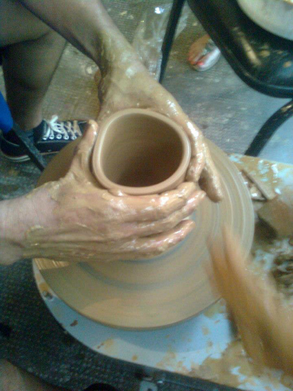 2010 - Aprendendo o ofício com a profª e ceramista Flávia Santoro (3).jpg
