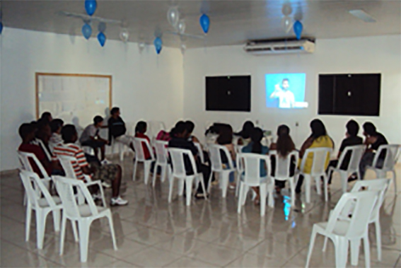 oficina de poesia em libras 2.jpg