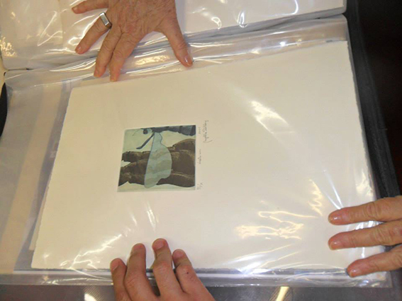 13 - uma mini gravura, que participou da 7 è Mini Print International de Cadaqués -  Barcelona - 1987..jpg