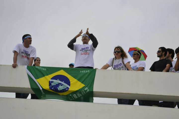 Manifestação Brasília 2011 - Mov Surdo Nacional (33).jpg